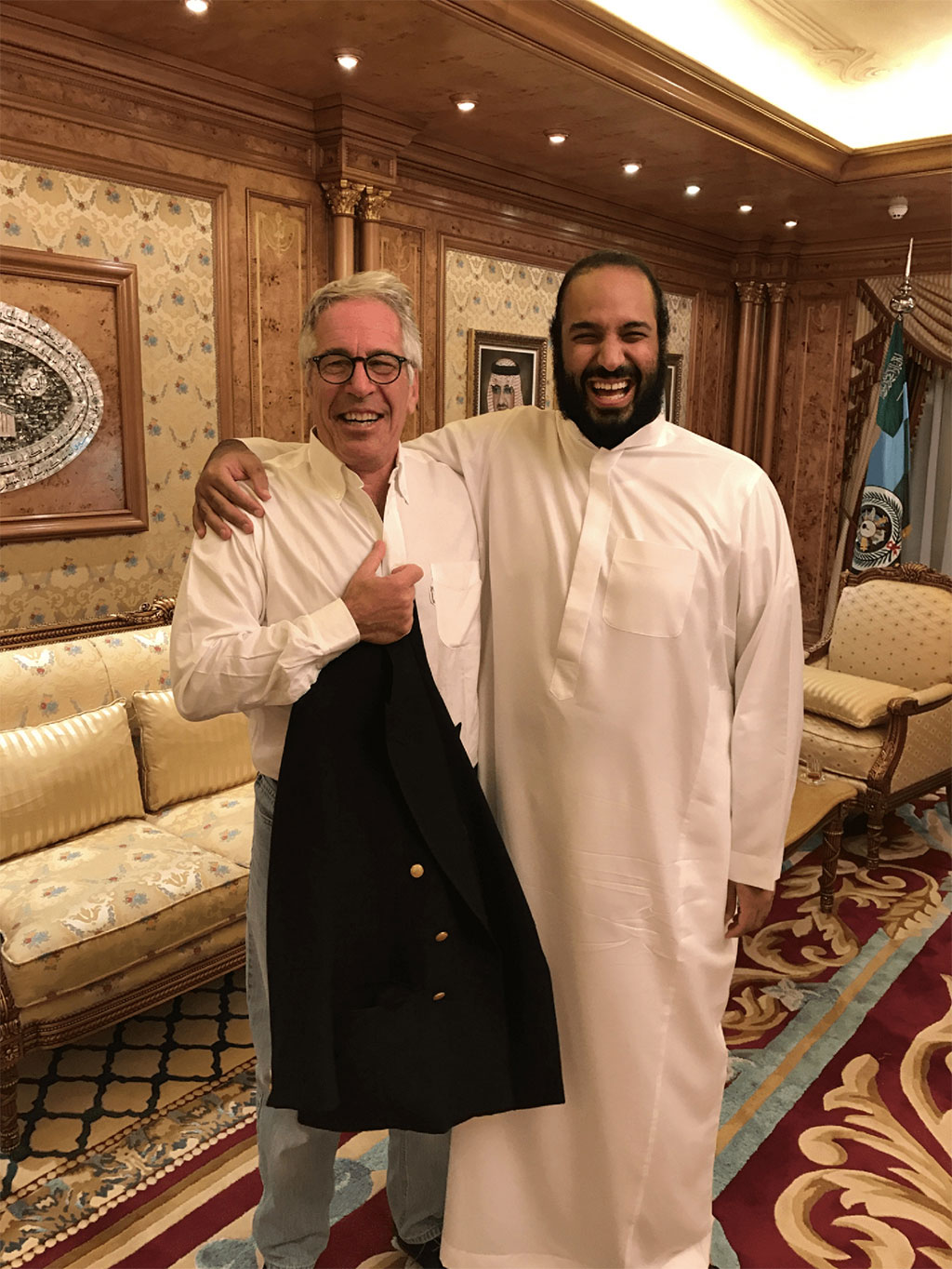 Epstein i Mohamed bin Selman u zagrljaju